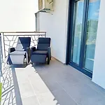 Dissy Split * Ποντστράνα