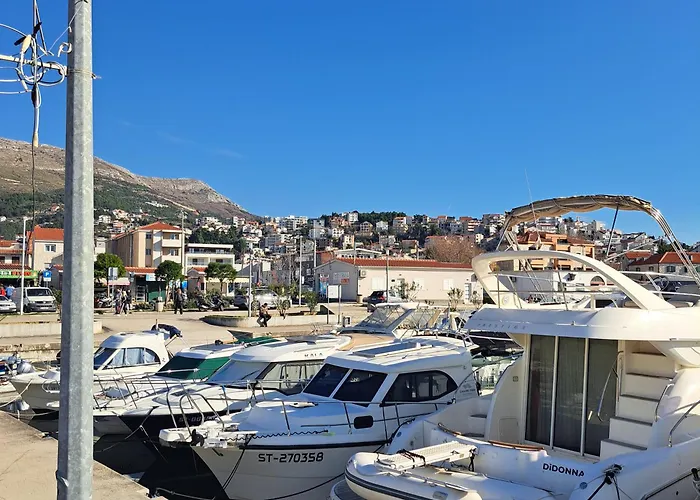 Dissy Split Апартаменты *